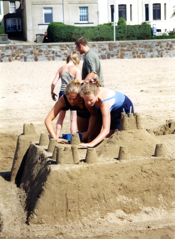 Building sandcastle 8.99009