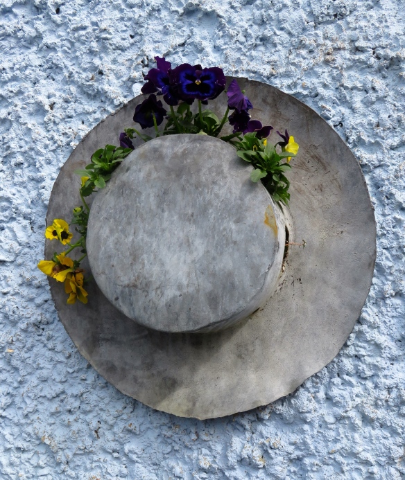 Hat with pansies