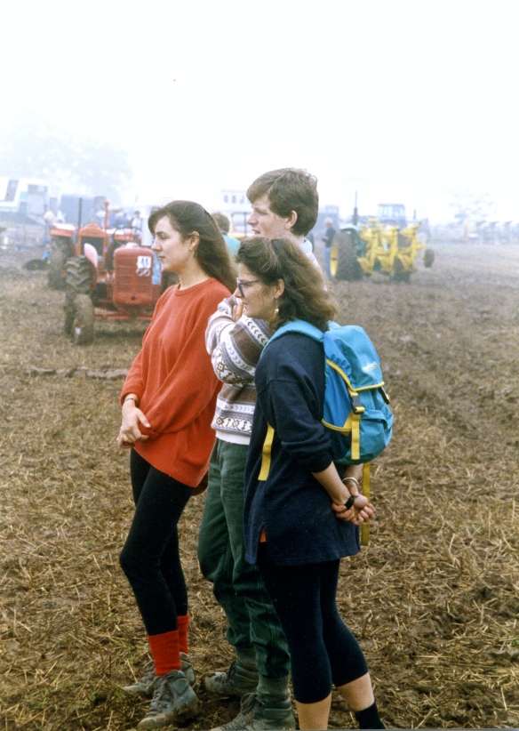 Jessica, Michael & Heidi, Ploughing contest 26.9.92 013