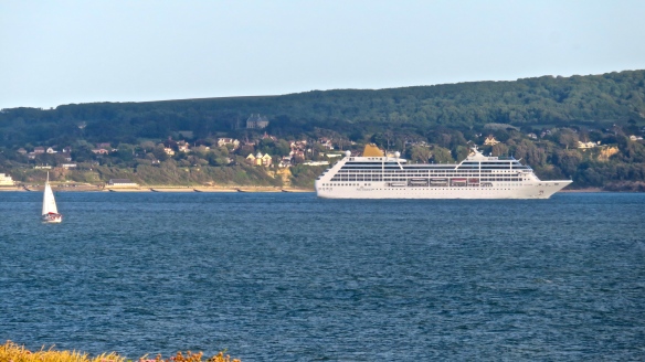 P&O cruise ship passing Isle of Wight