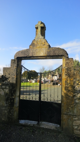 Sigoules graveyard gate 1.13