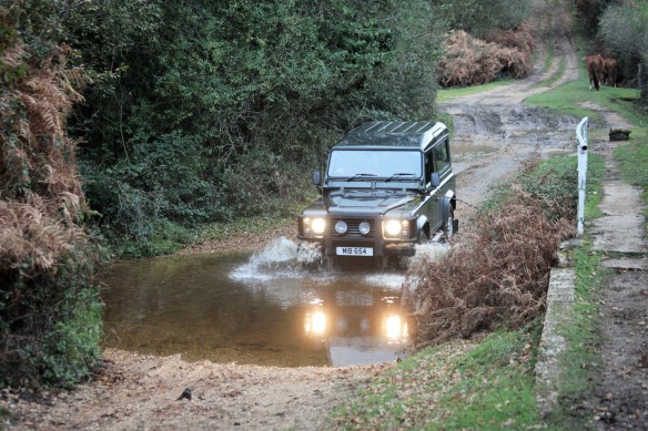 4X4 crossing ford