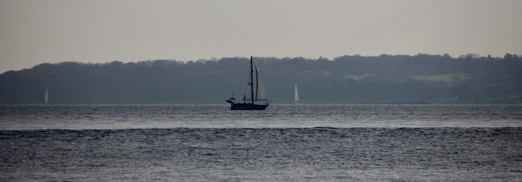 Yachts passing Isle of Wight 2